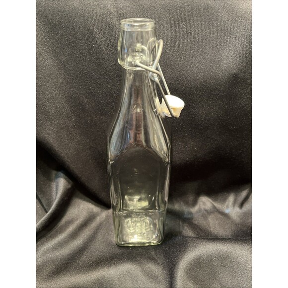 VTG AB Bev. Co. Square Glass Bottle Pitcher Jug with Metal Lock Lid Clear 12” - Picture 4 of 10